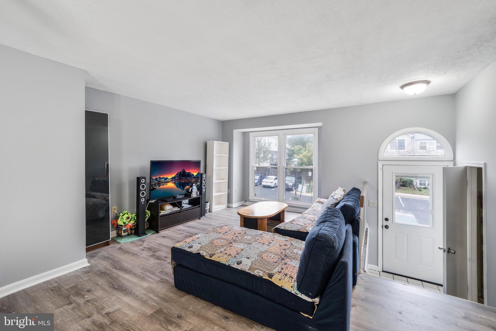 VALLEY STREAM ESTATES - Residential