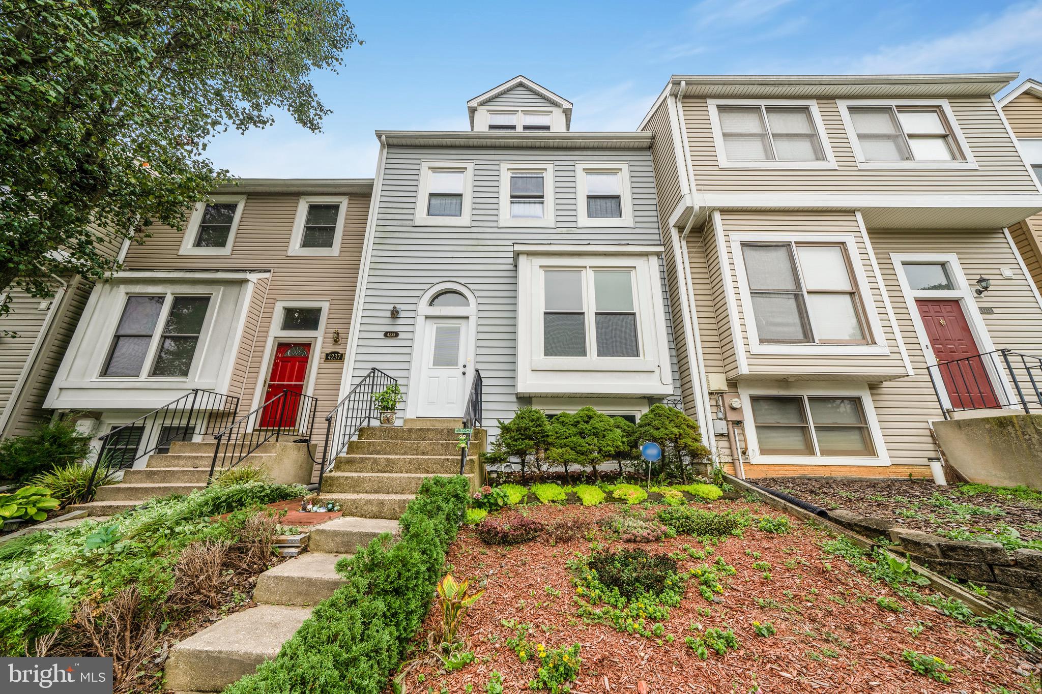 VALLEY STREAM ESTATES - Residential