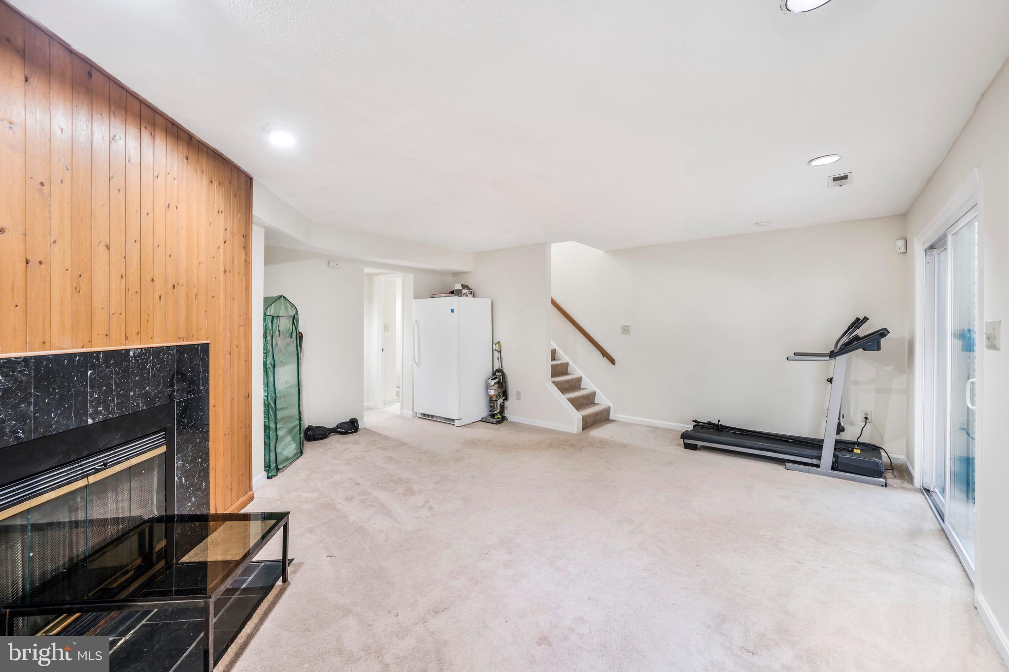 VALLEY STREAM ESTATES - Residential