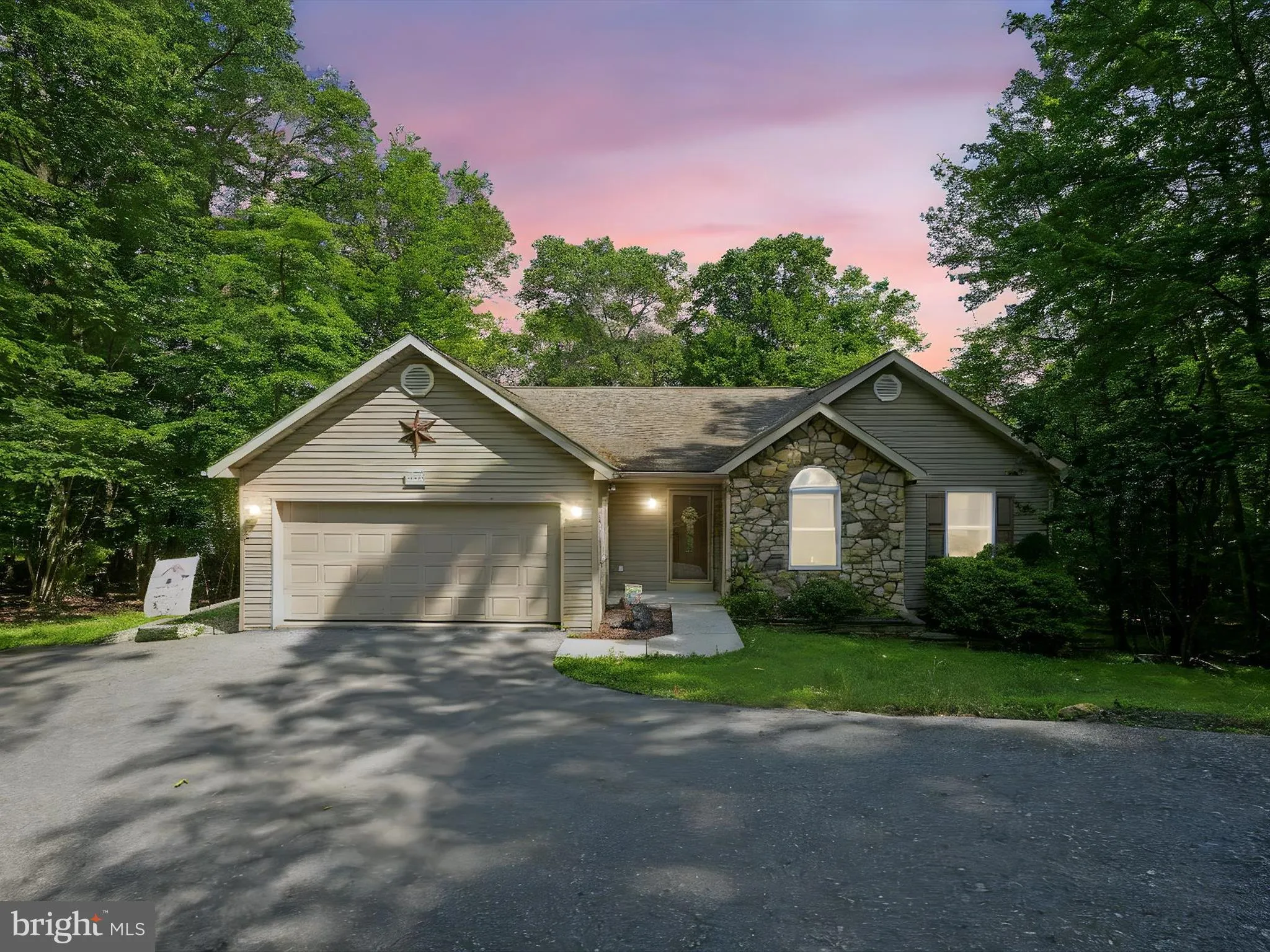 Auburn, Pennsylvania 17922, United States, 3 Bedrooms Bedrooms, ,2 BathroomsBathrooms,Residential,Active,156397