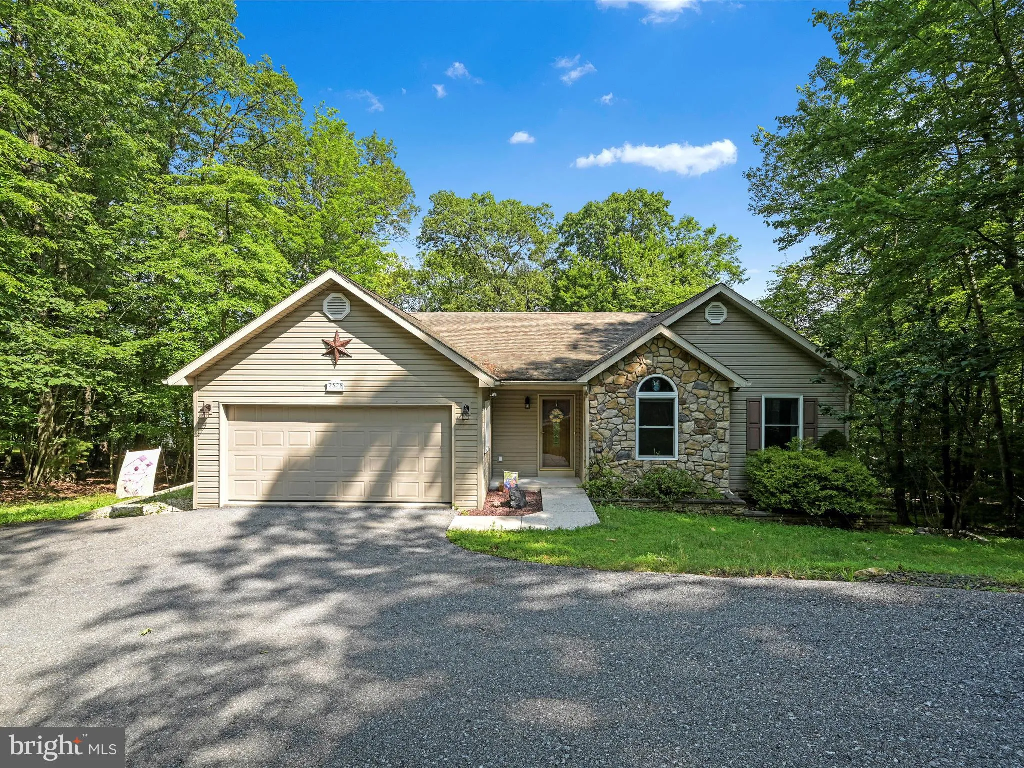 Auburn, Pennsylvania 17922, United States, 3 Bedrooms Bedrooms, ,2 BathroomsBathrooms,Residential,Active,156397