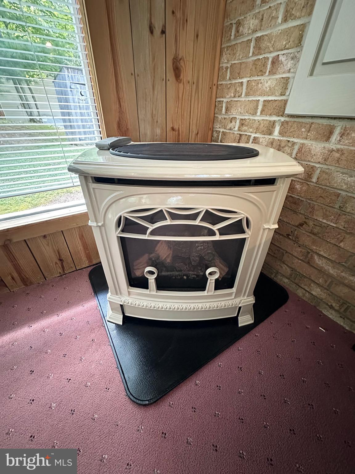 CALEDONIA - Residential