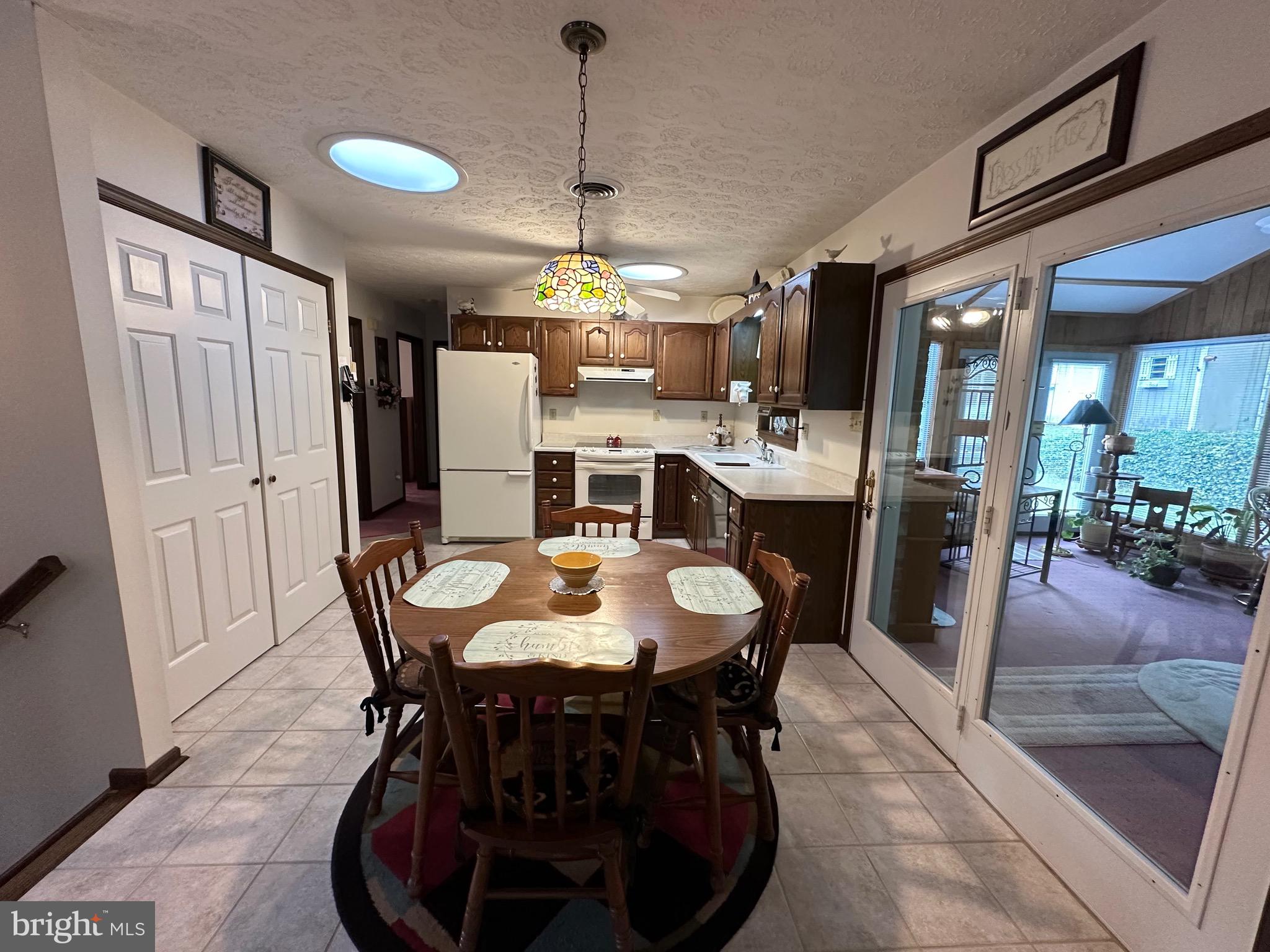 CALEDONIA - Residential