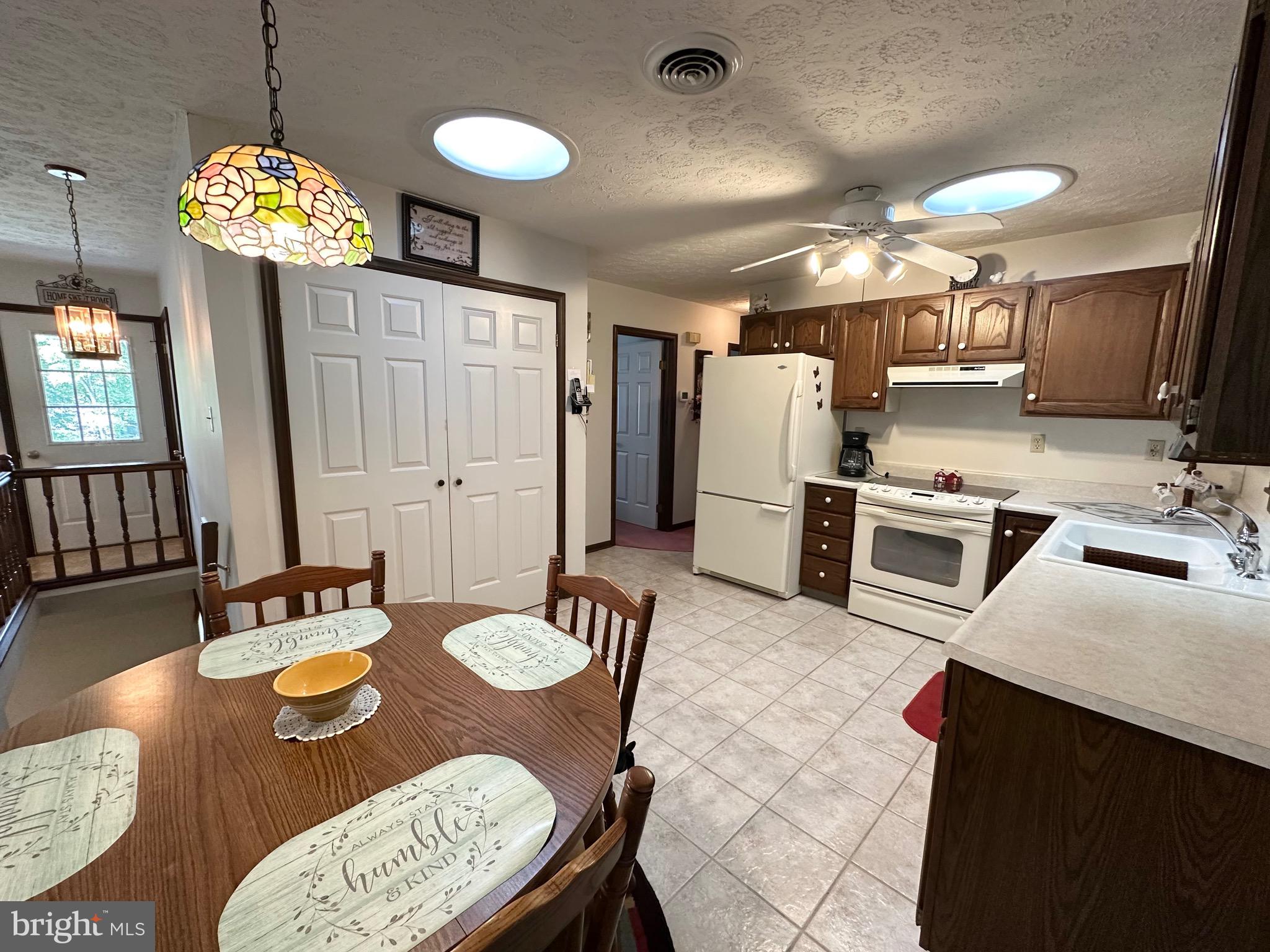 CALEDONIA - Residential