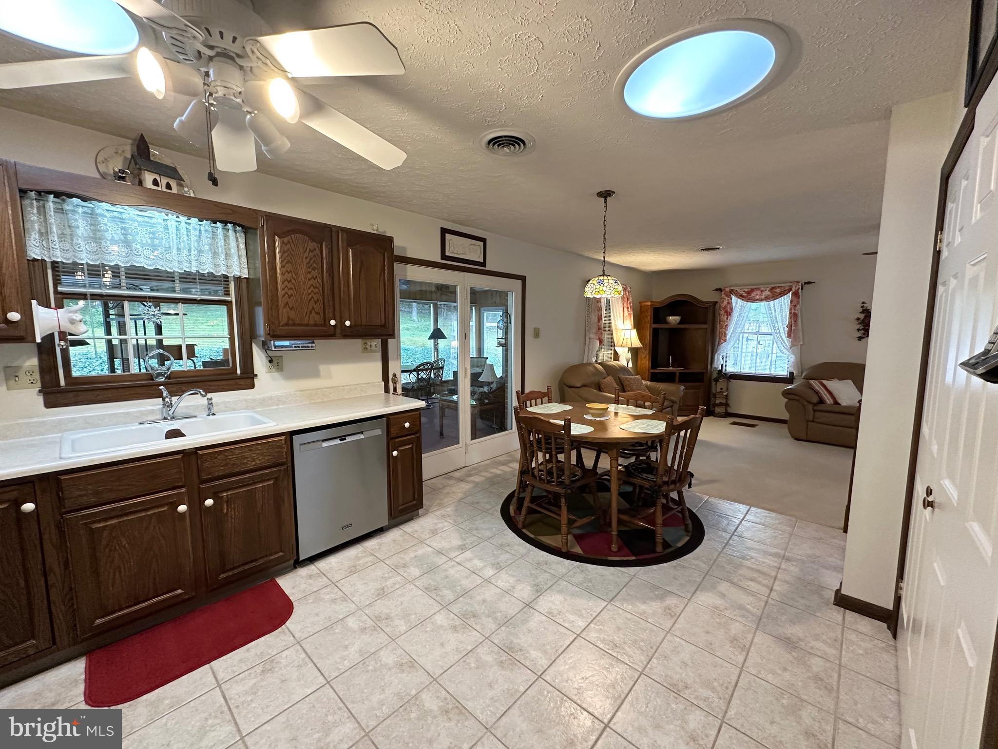 CALEDONIA - Residential