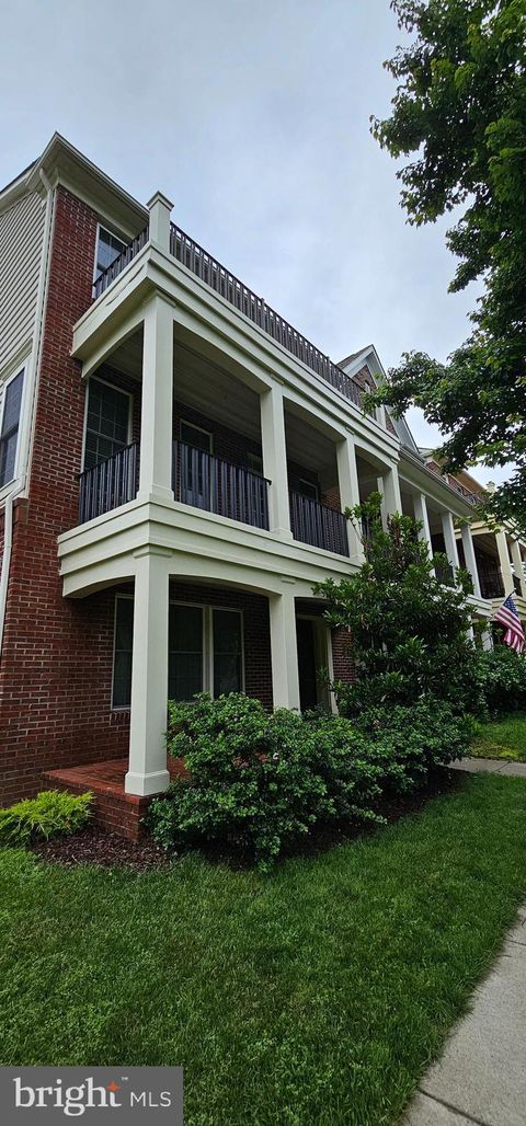 41056 COLTRANE SQUARE LEESBURG VA 20175