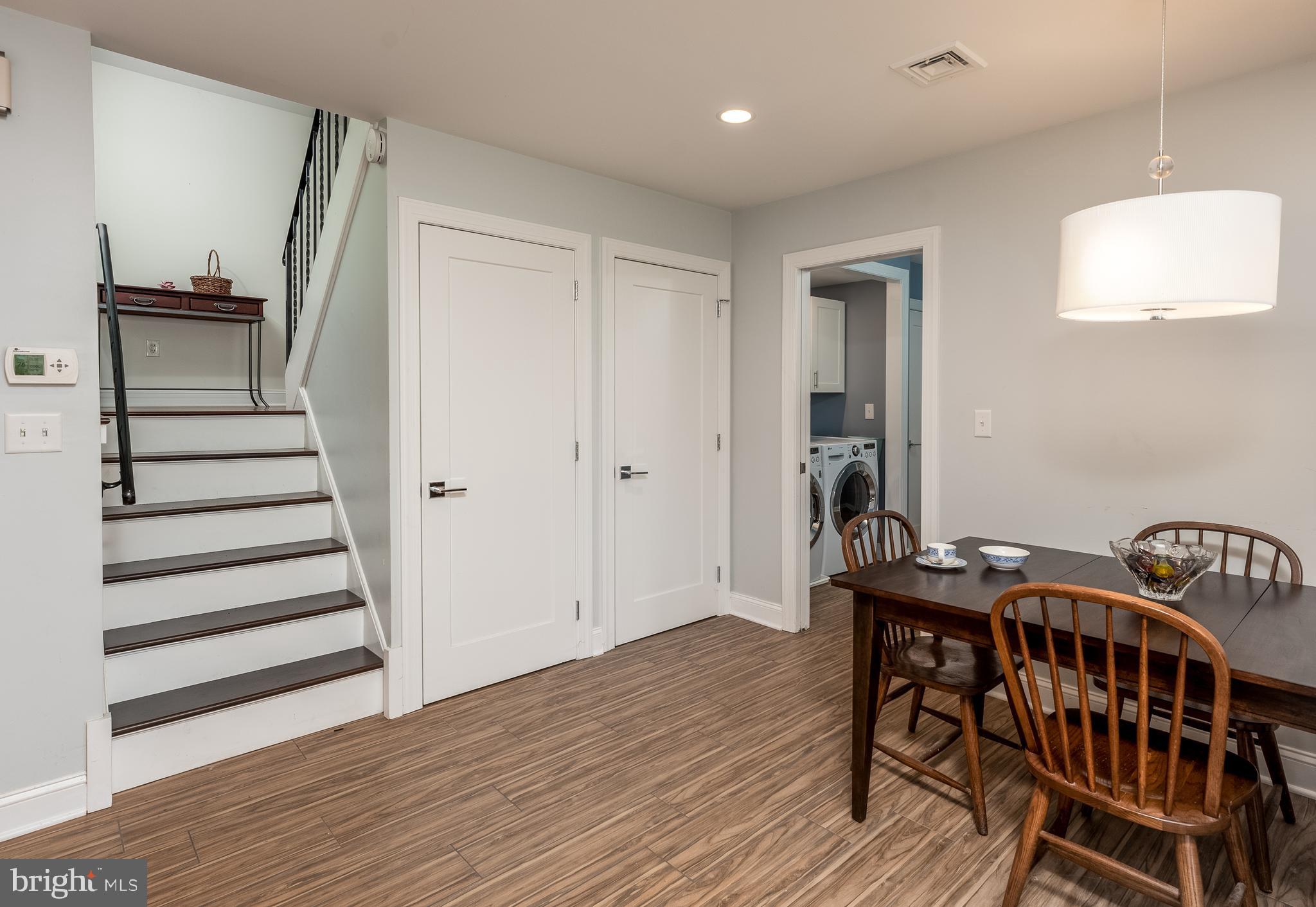 GLEN ACRES - Residential