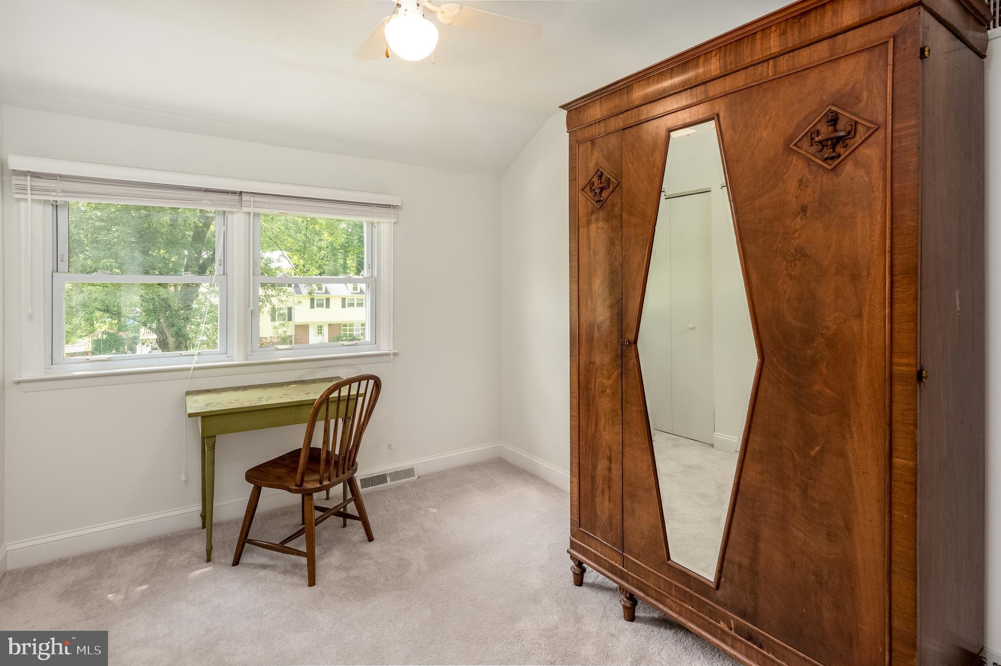 GLEN ACRES - Residential