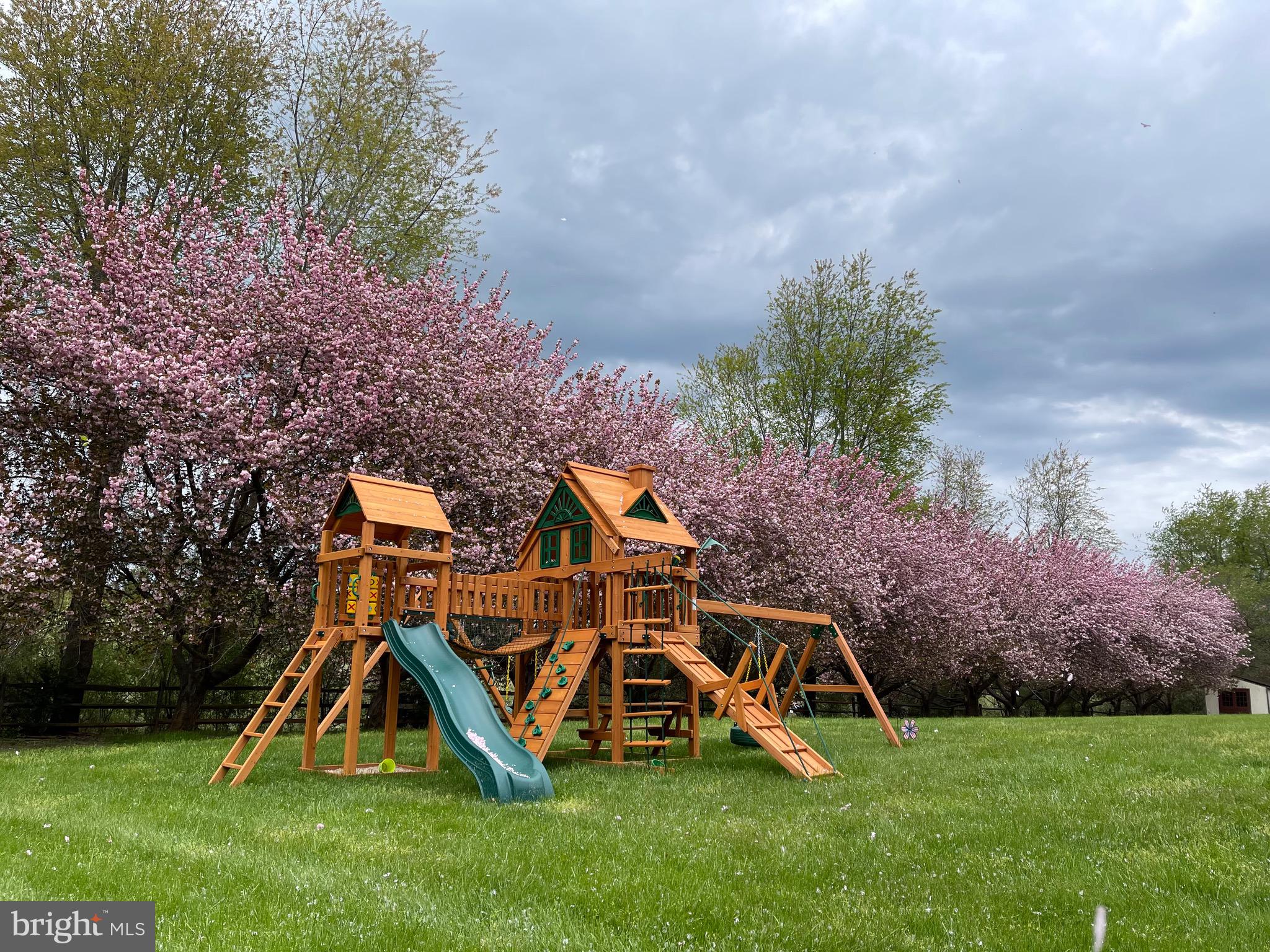 DARNESTOWN OUTSIDE - Residential