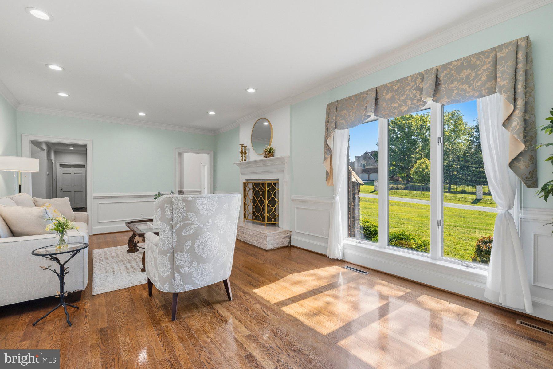 DARNESTOWN OUTSIDE - Residential