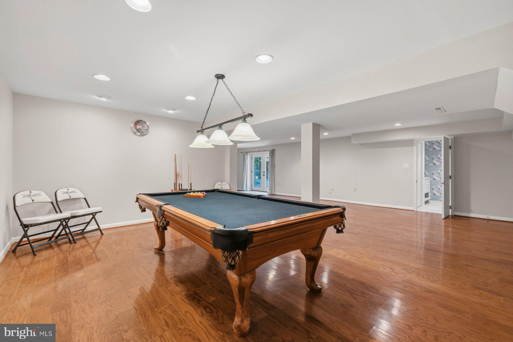 DARNESTOWN OUTSIDE - Residential