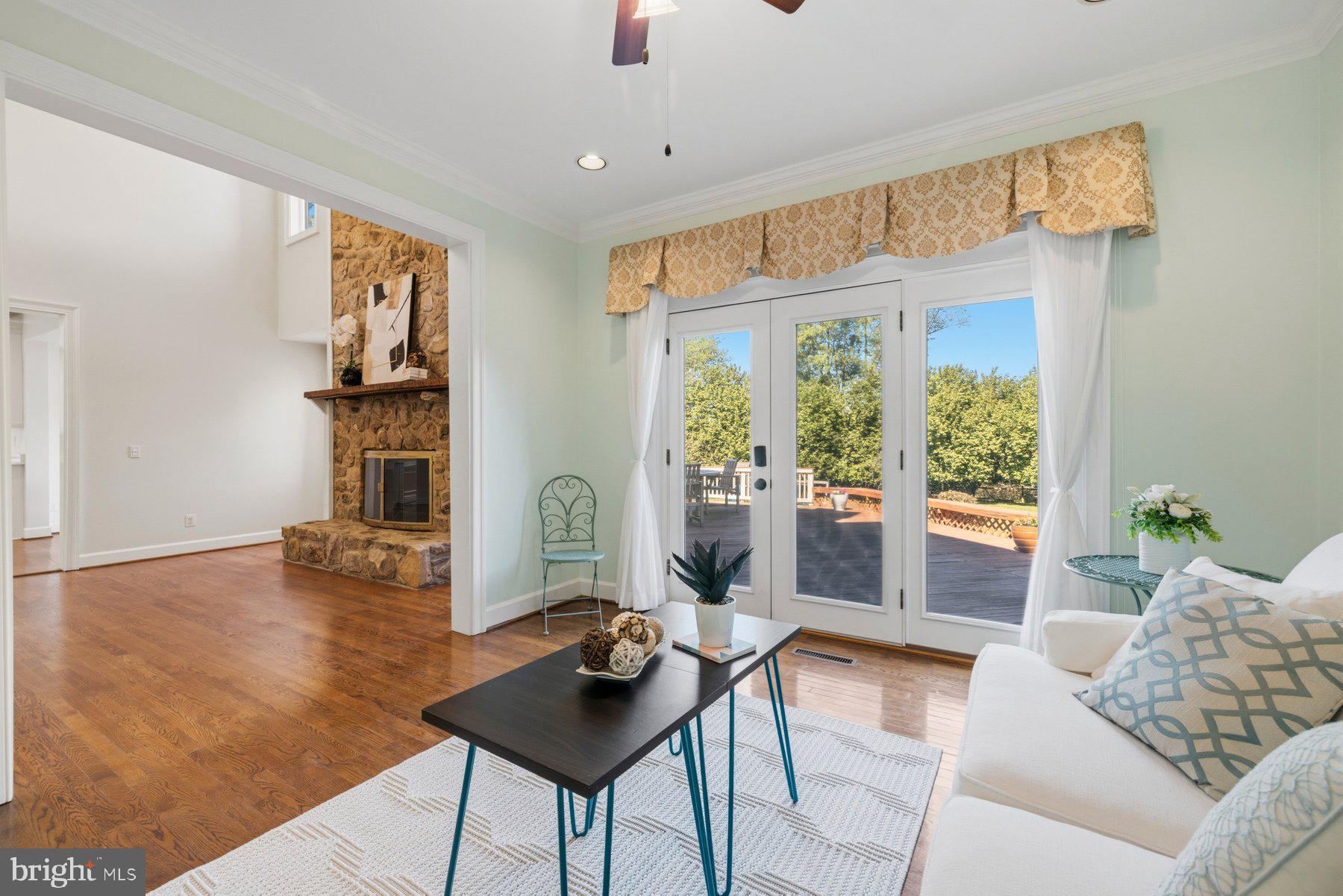 DARNESTOWN OUTSIDE - Residential