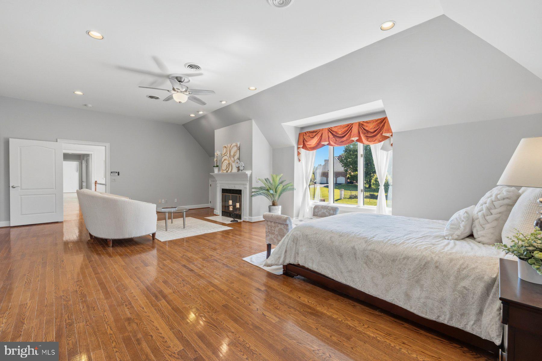DARNESTOWN OUTSIDE - Residential