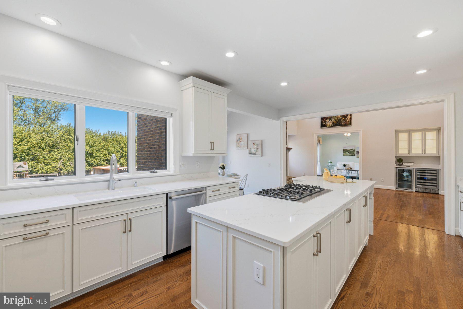 DARNESTOWN OUTSIDE - Residential