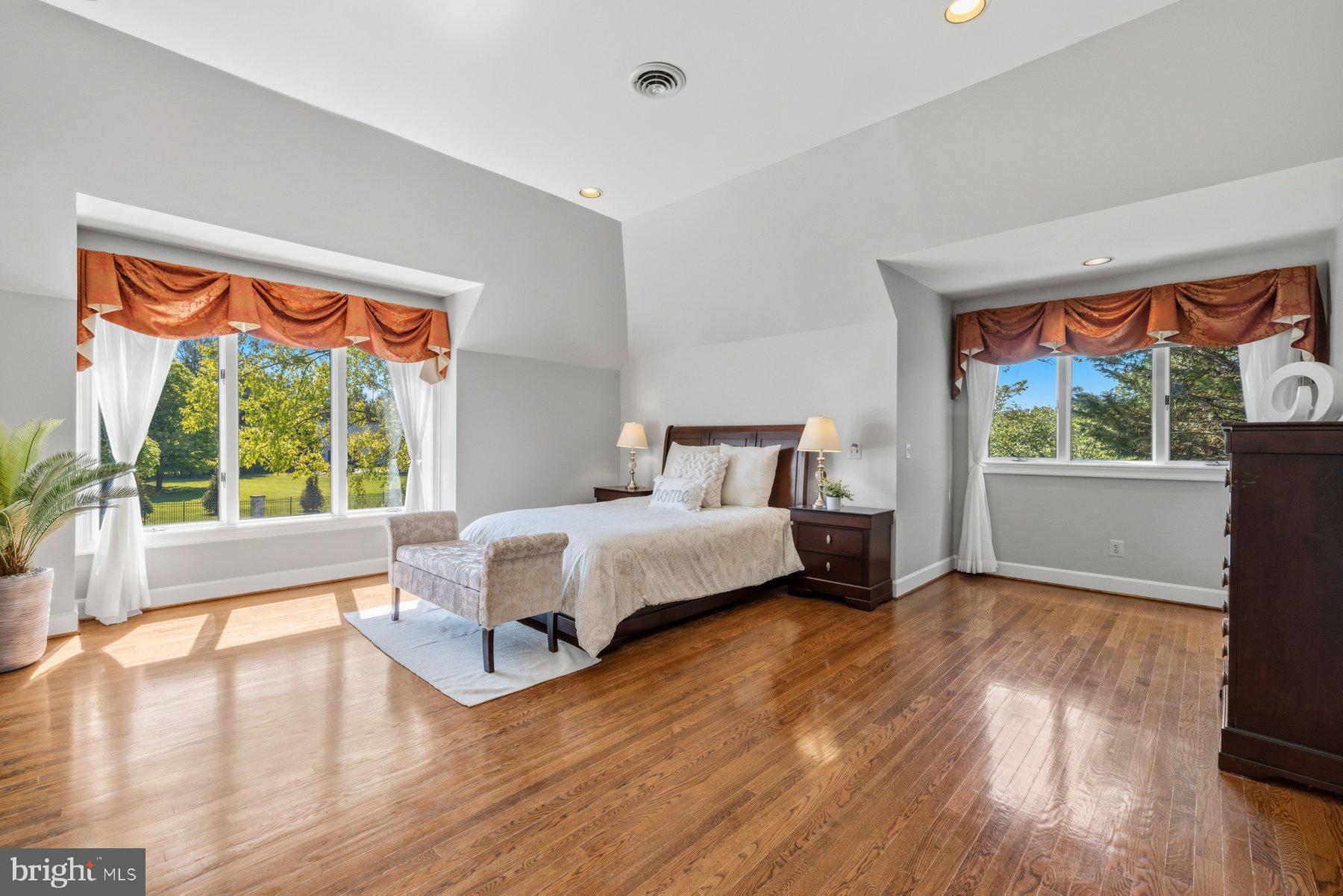 DARNESTOWN OUTSIDE - Residential