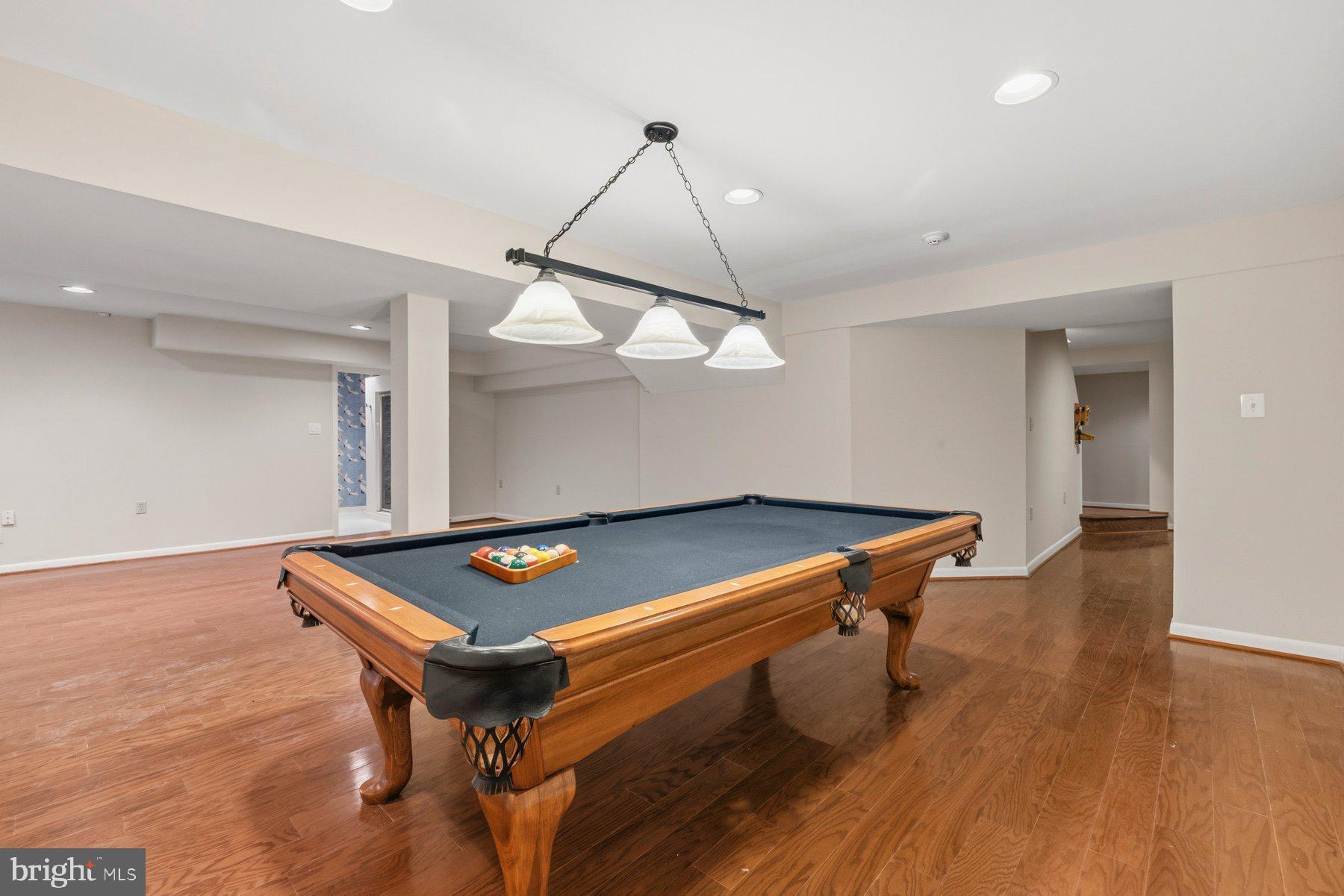 DARNESTOWN OUTSIDE - Residential
