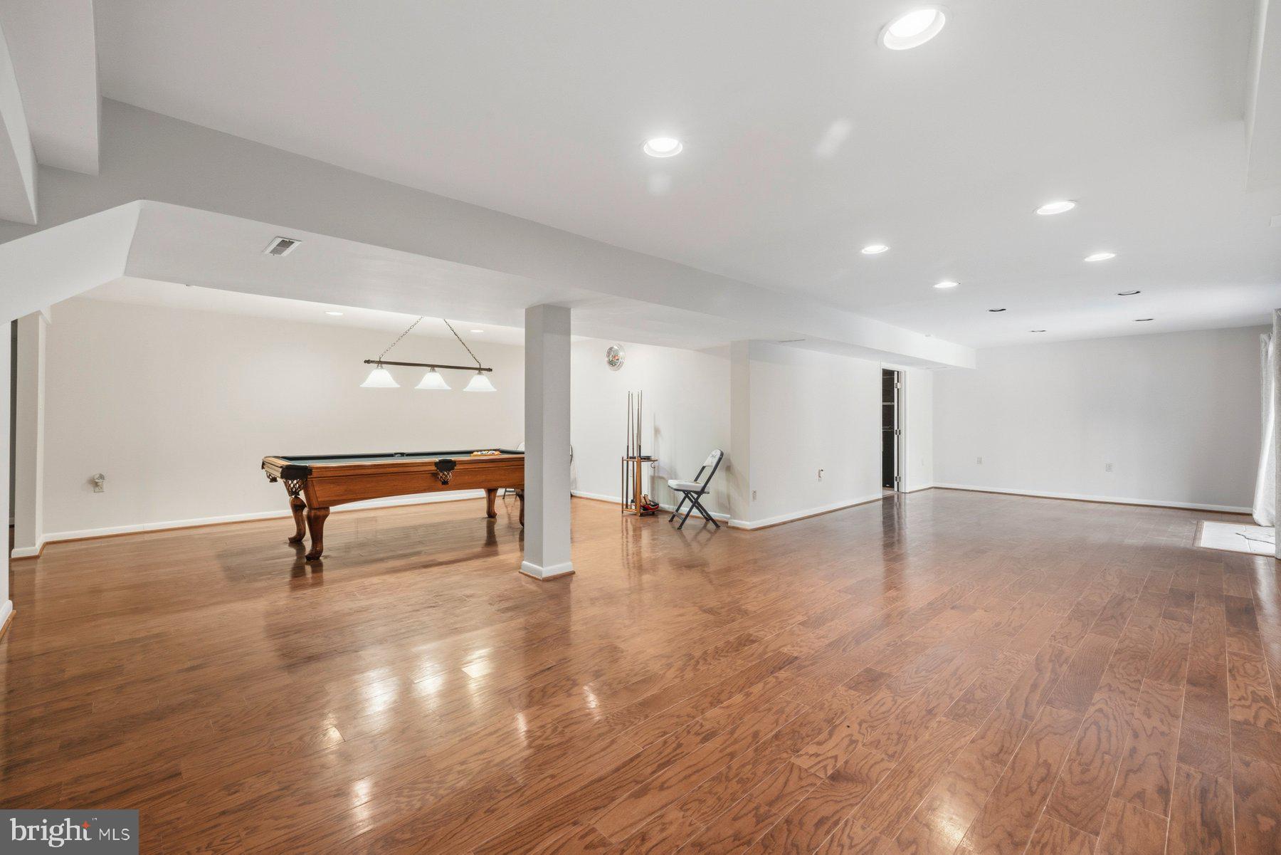 DARNESTOWN OUTSIDE - Residential