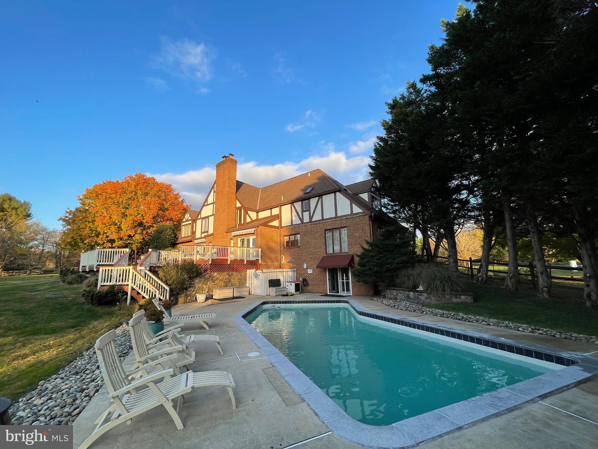 DARNESTOWN OUTSIDE - Residential