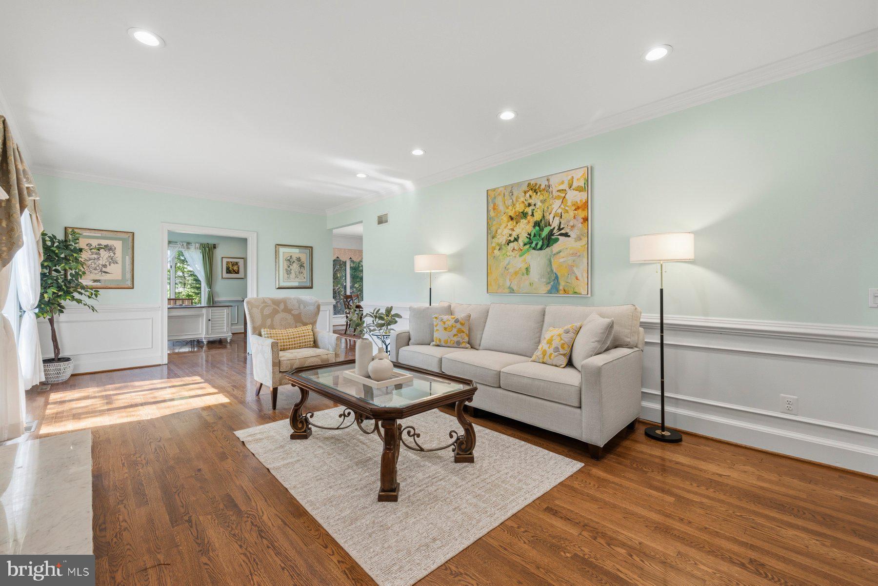 DARNESTOWN OUTSIDE - Residential