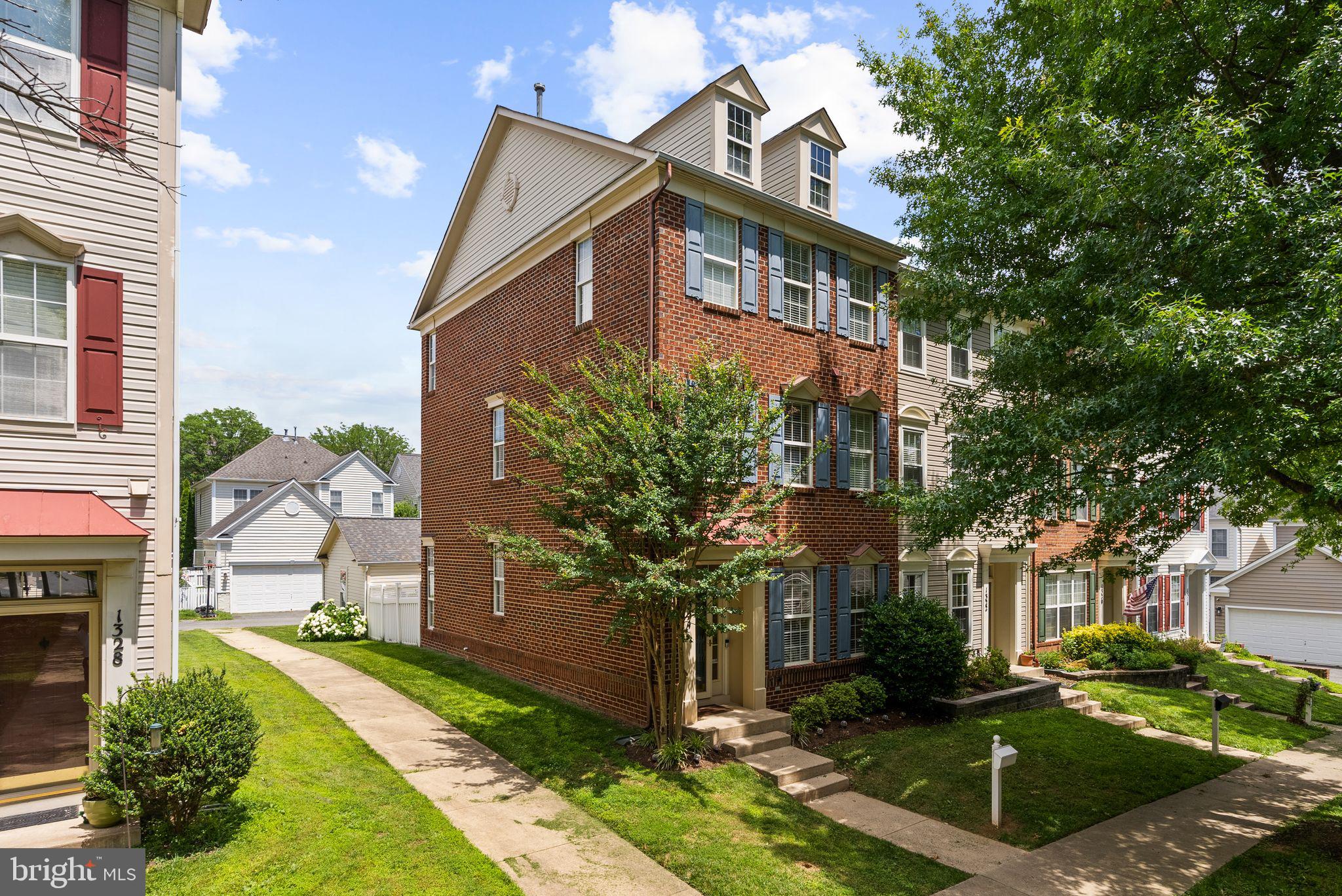 1324 MAIN MEWS