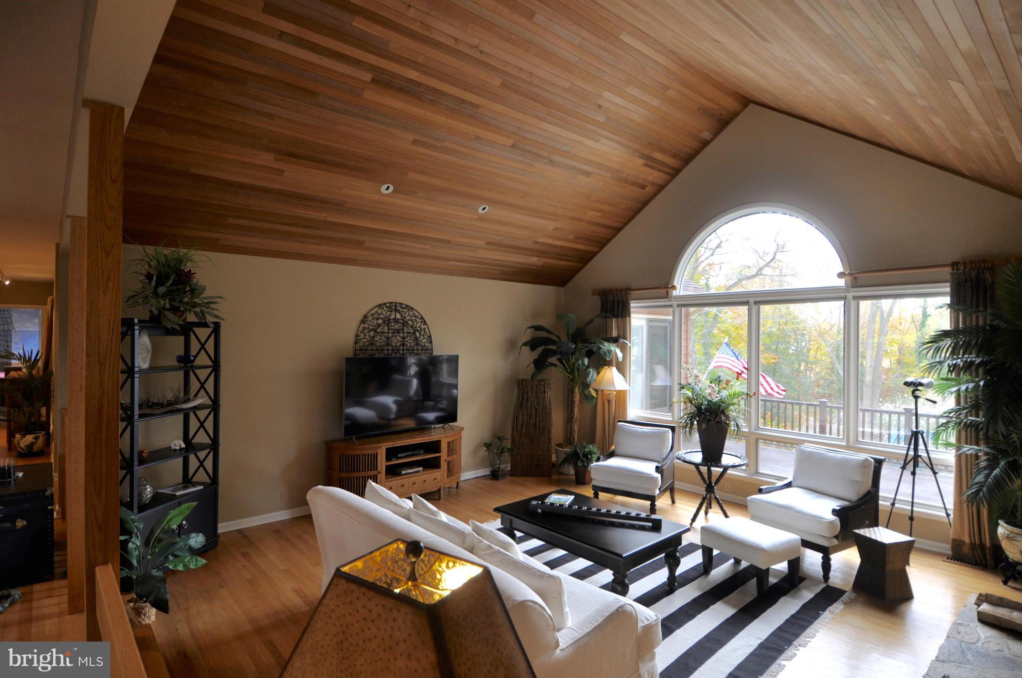 HIDDEN POINT - Residential