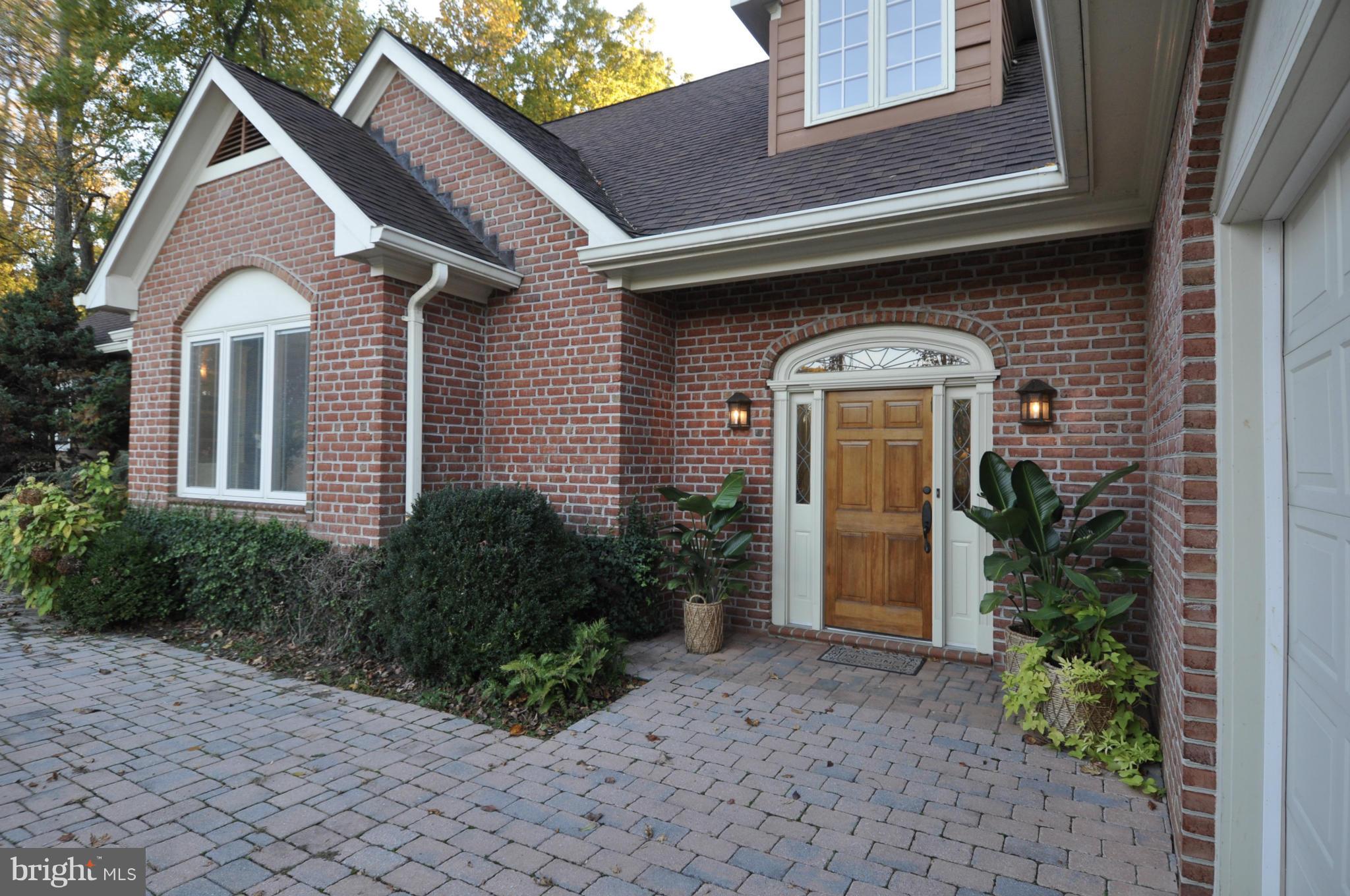 HIDDEN POINT - Residential