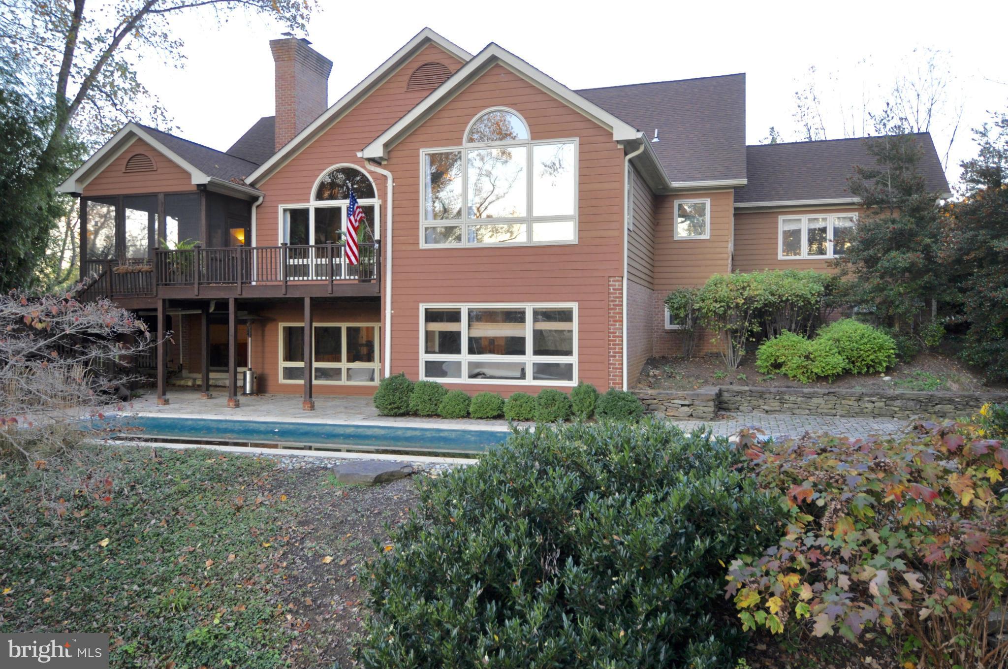 HIDDEN POINT - Residential