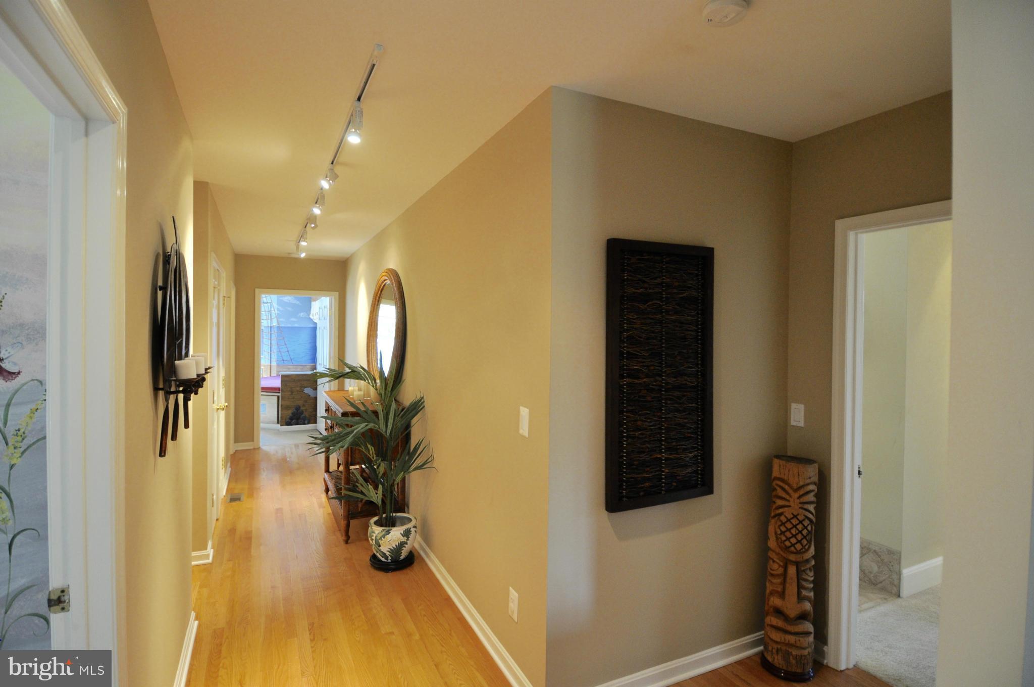 HIDDEN POINT - Residential