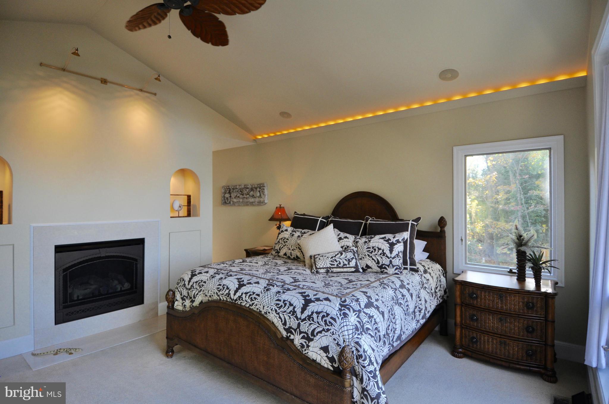 HIDDEN POINT - Residential