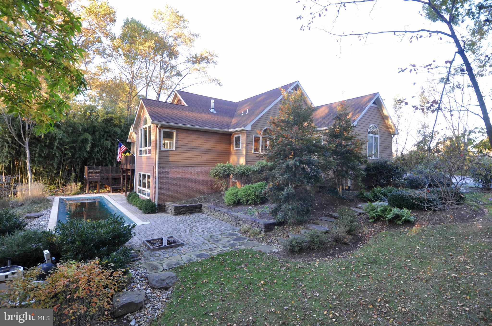 HIDDEN POINT - Residential