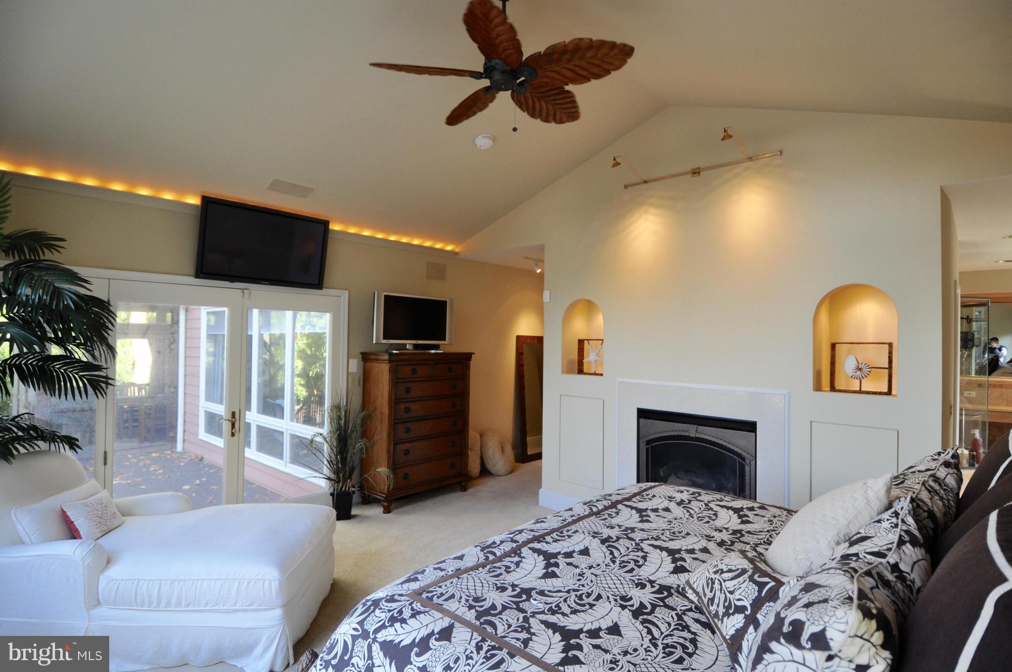 HIDDEN POINT - Residential