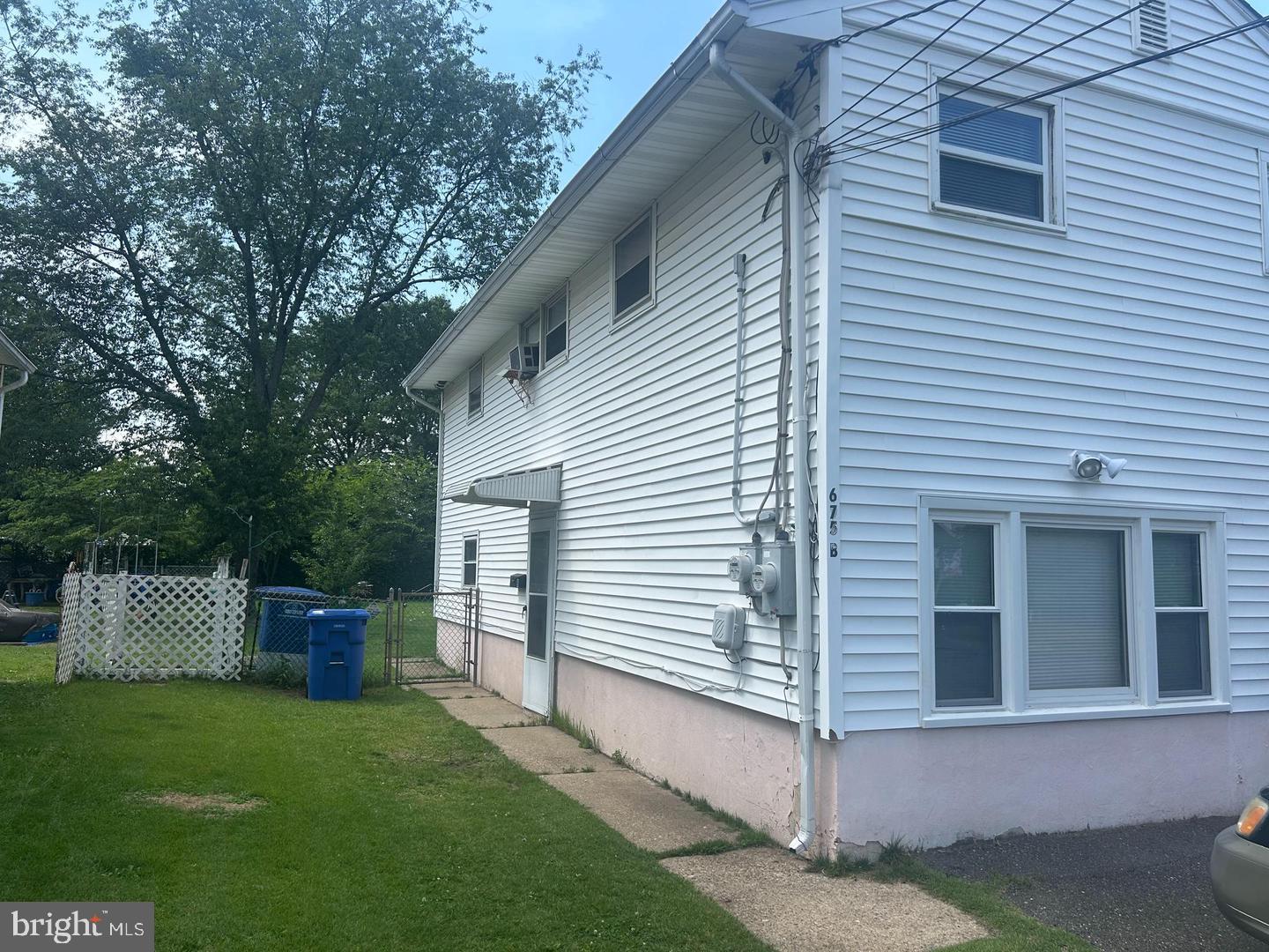 675 HENRY STREET