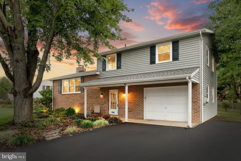 Photo of 3395 Cranmere Lane, YORK, PA 17402 (MLS # PAYK2091038)