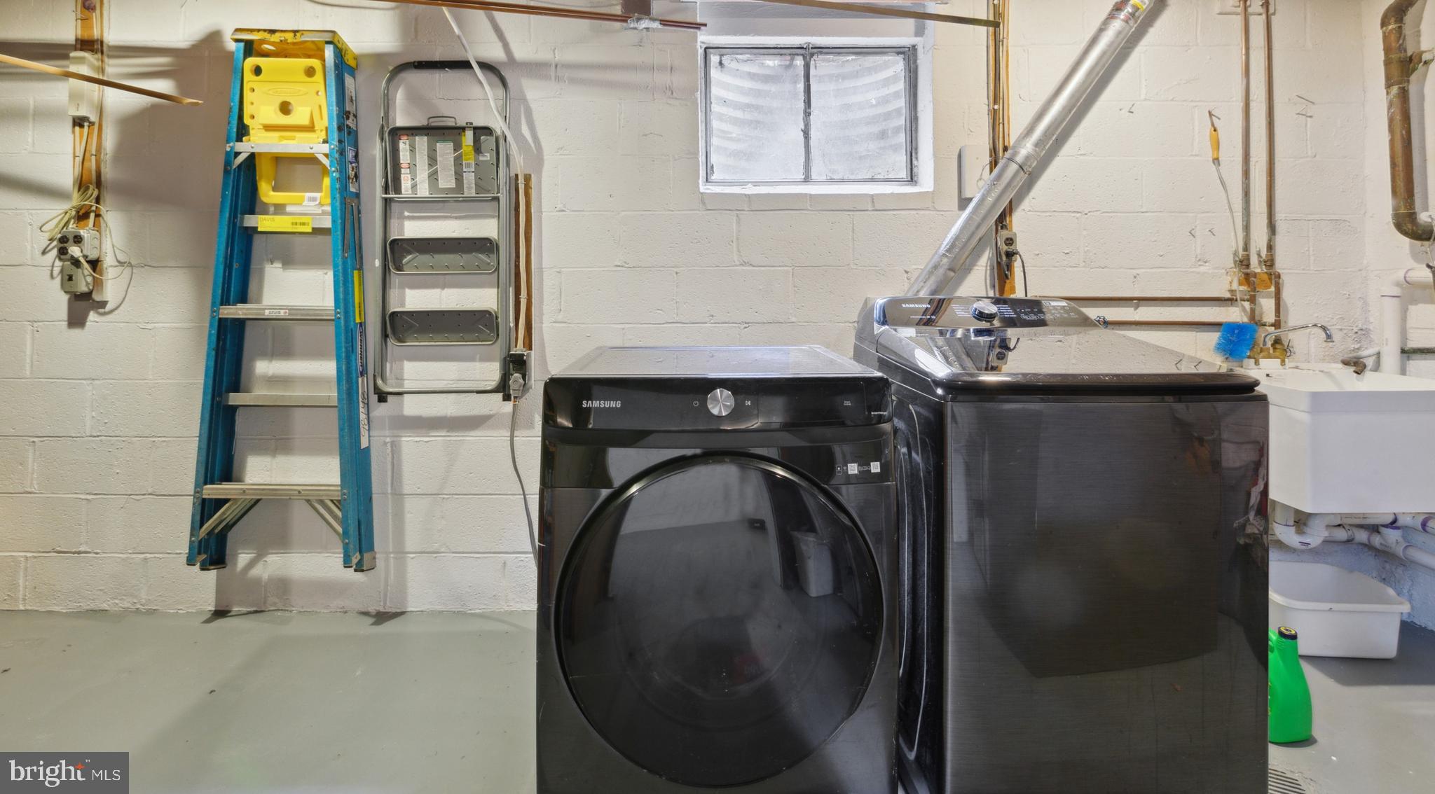 FOXHALL - Residential