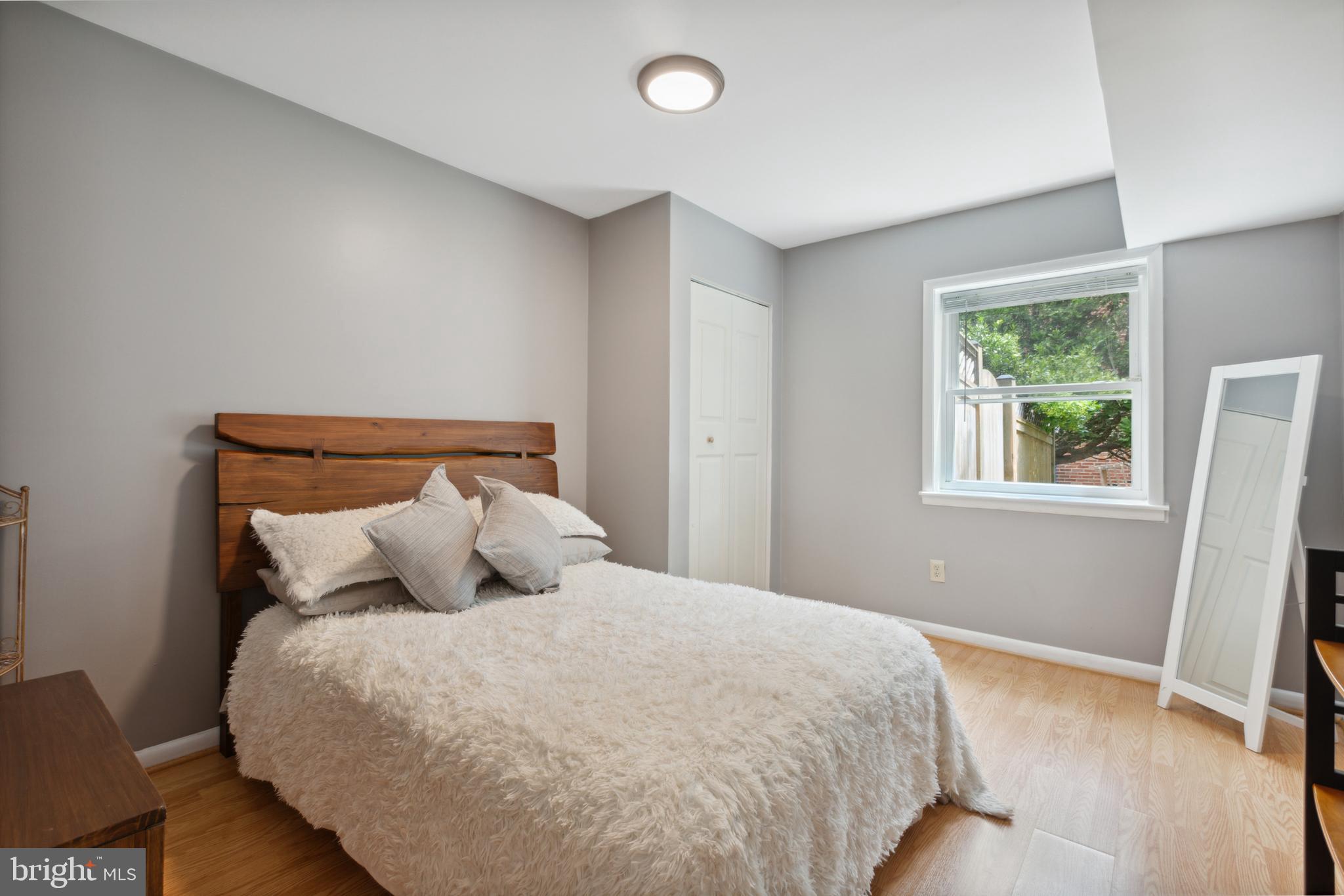 FOXHALL - Residential