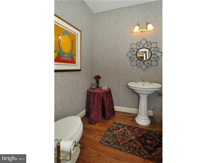 HUNTINGDON VALLEY - Residential