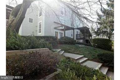 THE OAKTON - Residential Lease