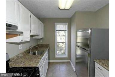 THE OAKTON - Residential Lease