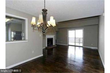 THE OAKTON - Residential Lease