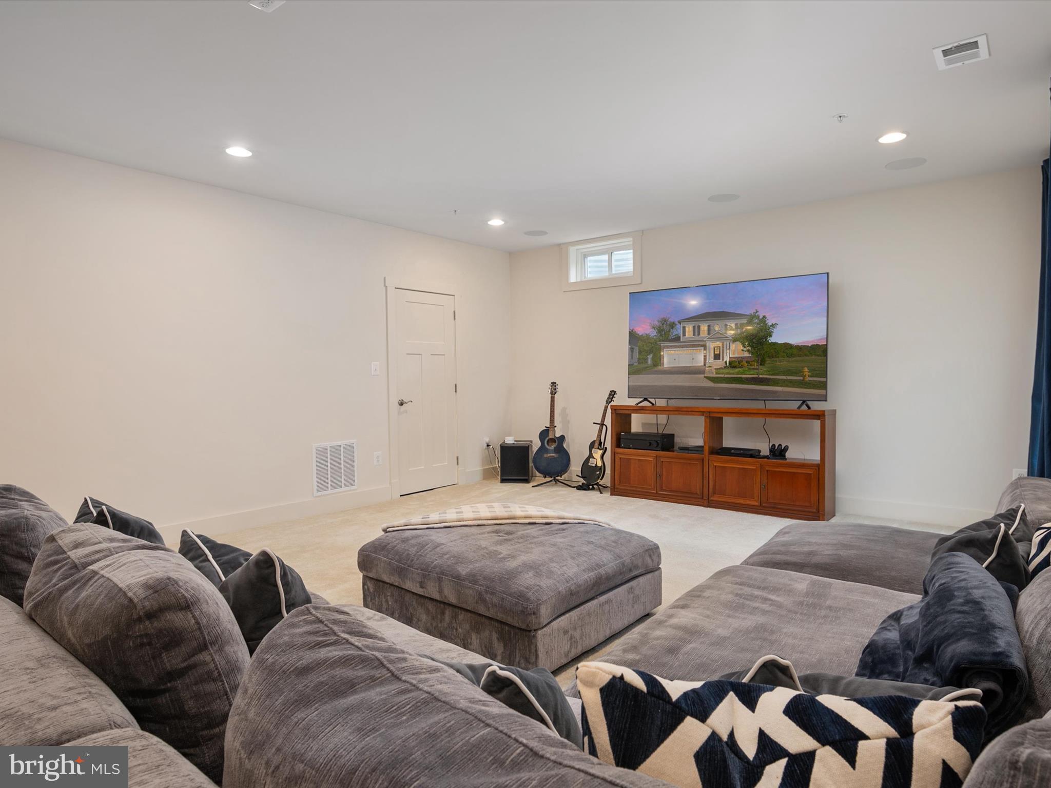 HARVEST RIDGE - Residential