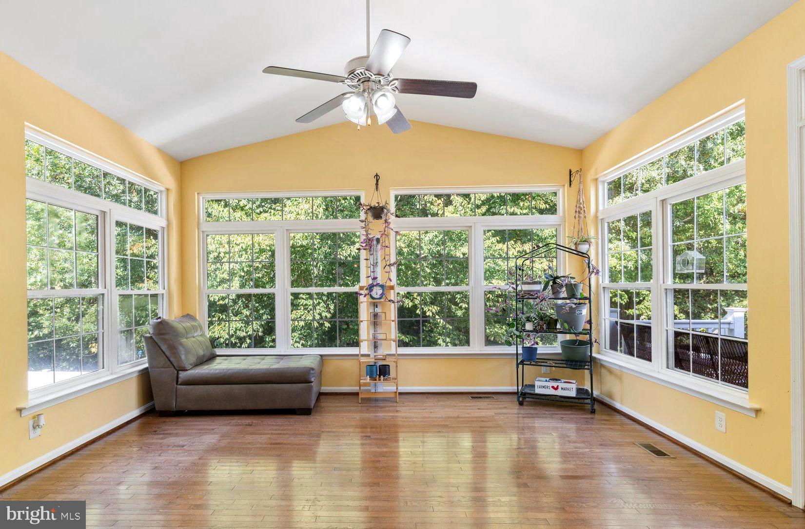 PEMBROOKE - Residential