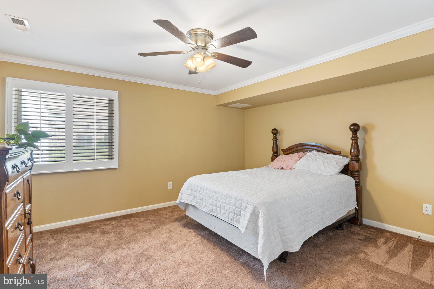 PEMBROOKE - Residential