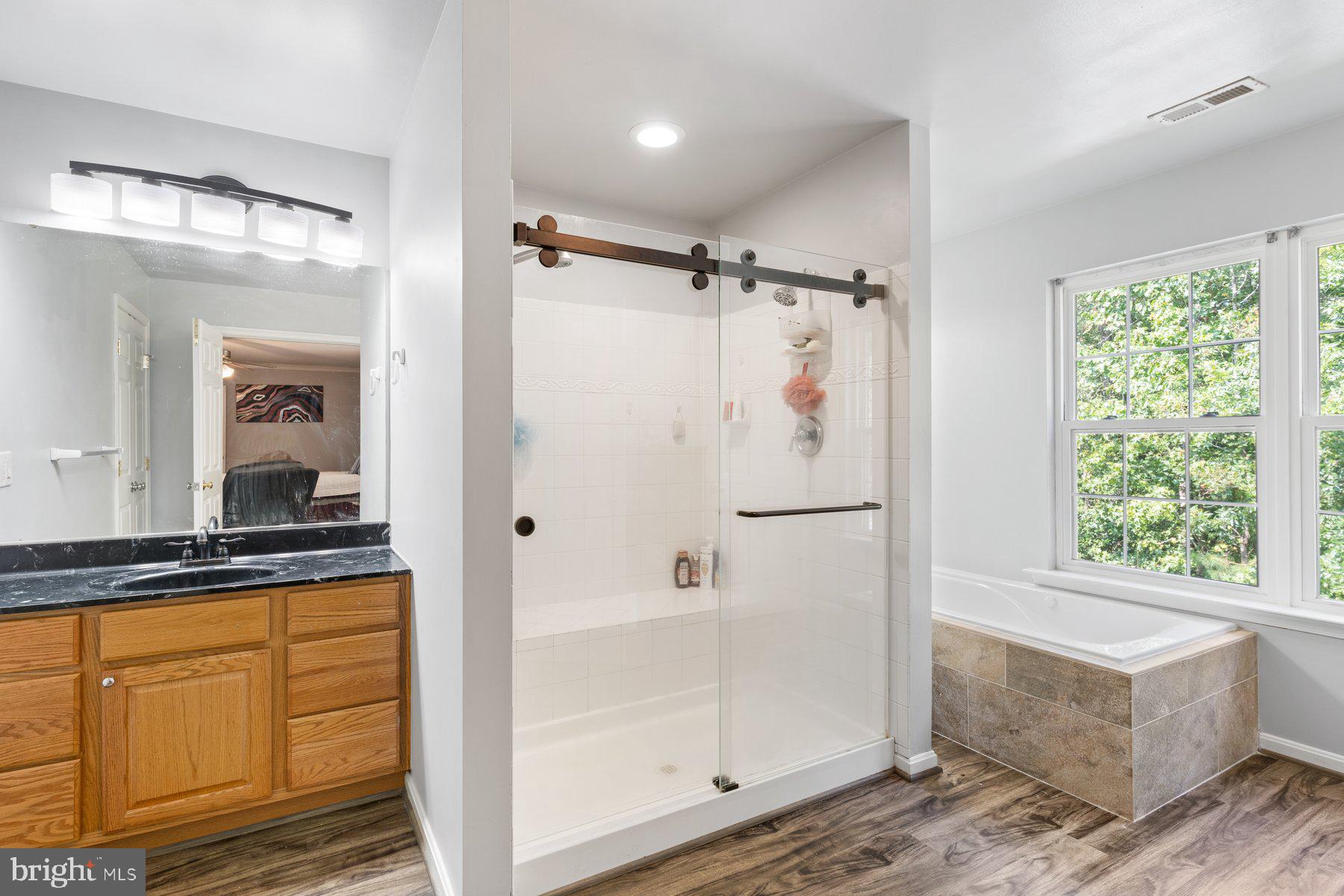 PEMBROOKE - Residential