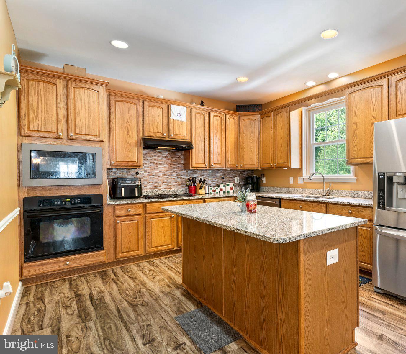 PEMBROOKE - Residential