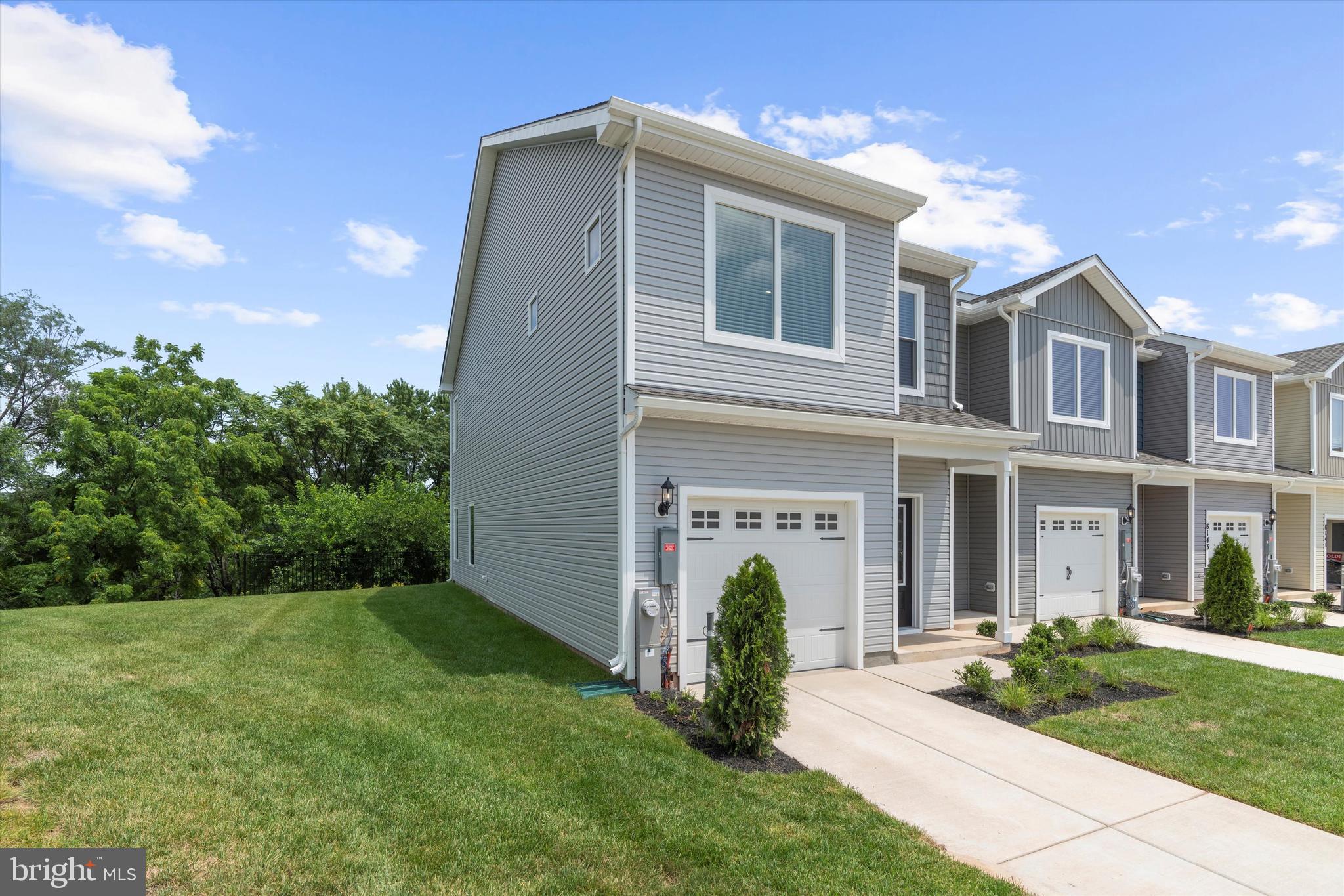 8125 BARTHOLOMEW COURT