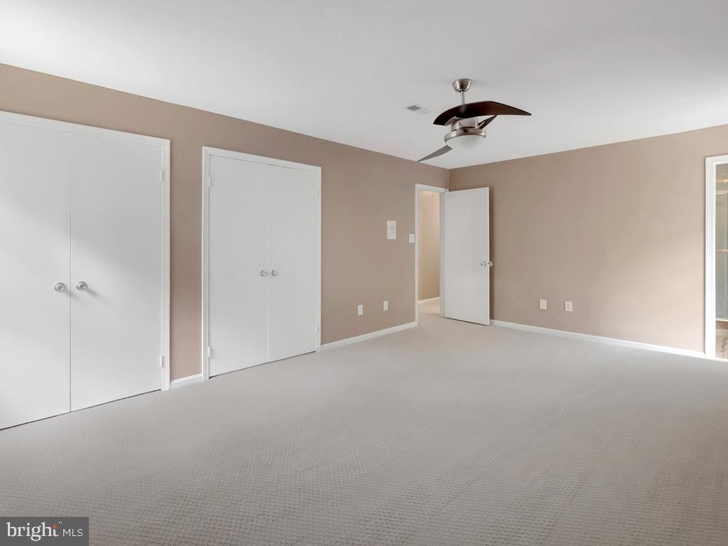 ROLLING HILLS - Residential