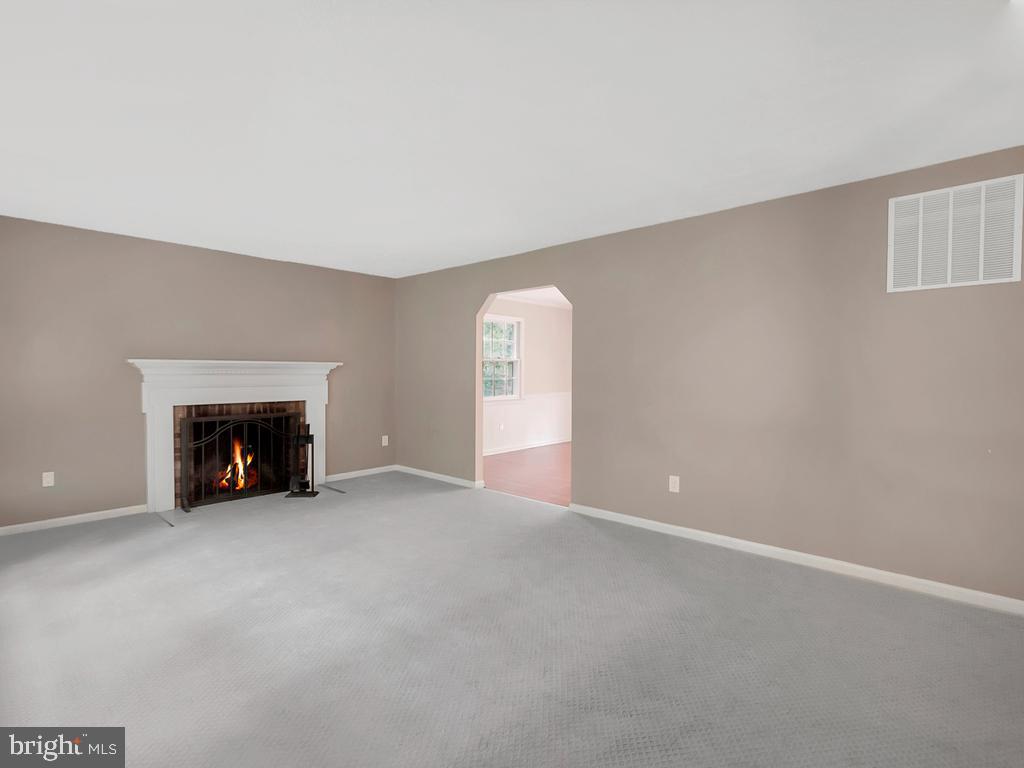 ROLLING HILLS - Residential