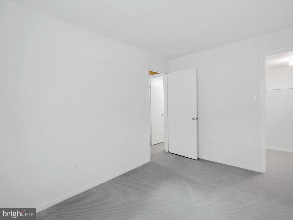 ROLLING HILLS - Residential