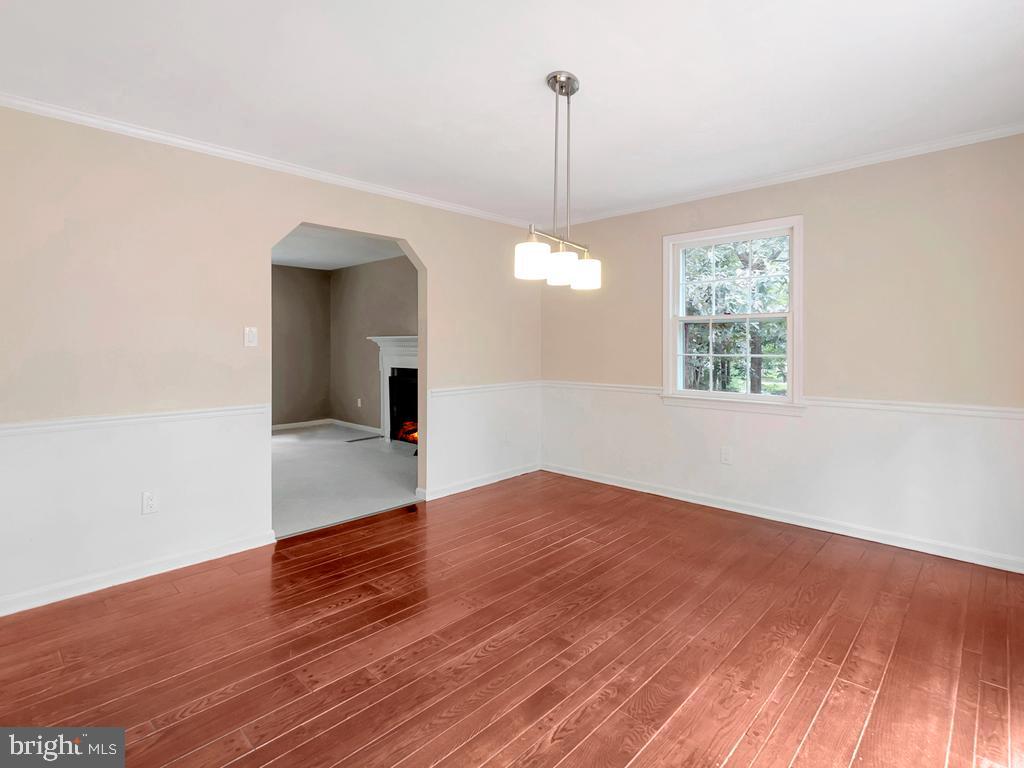 ROLLING HILLS - Residential