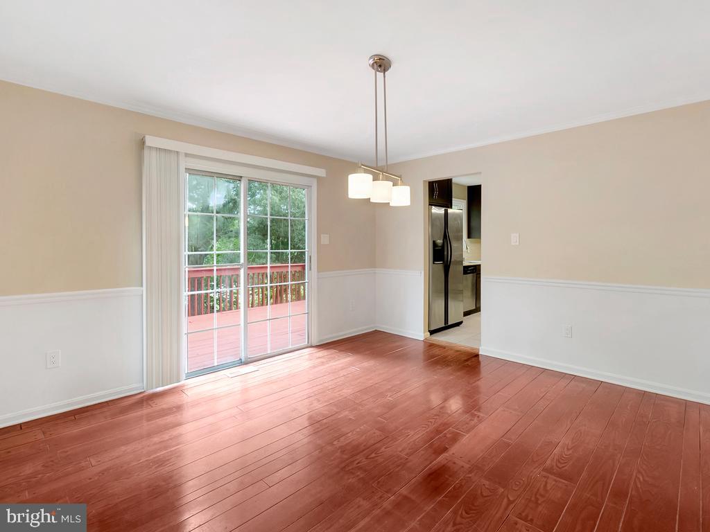 ROLLING HILLS - Residential